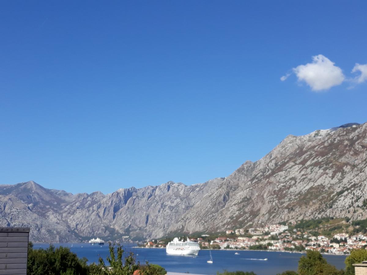 Maritimo Apartments Kotor Luaran gambar