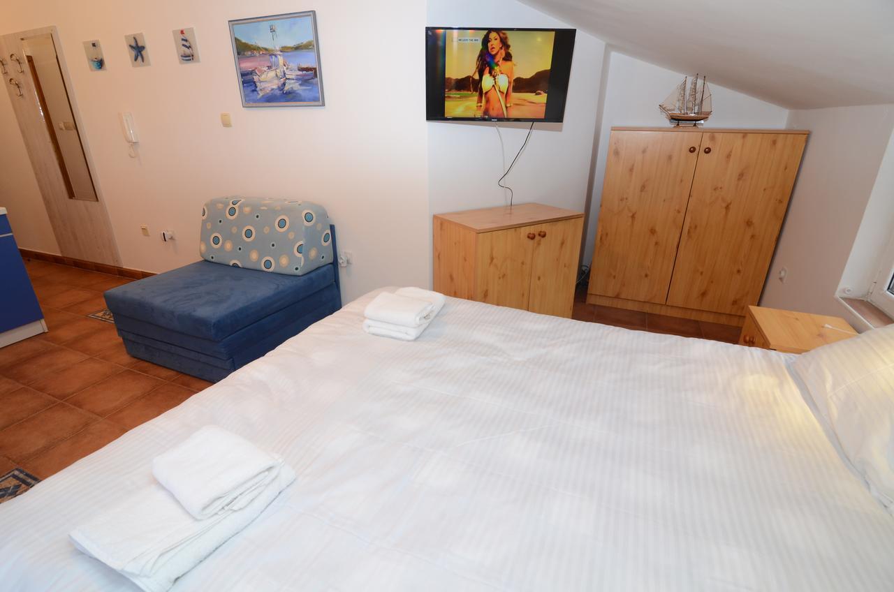 Maritimo Apartments Kotor Luaran gambar