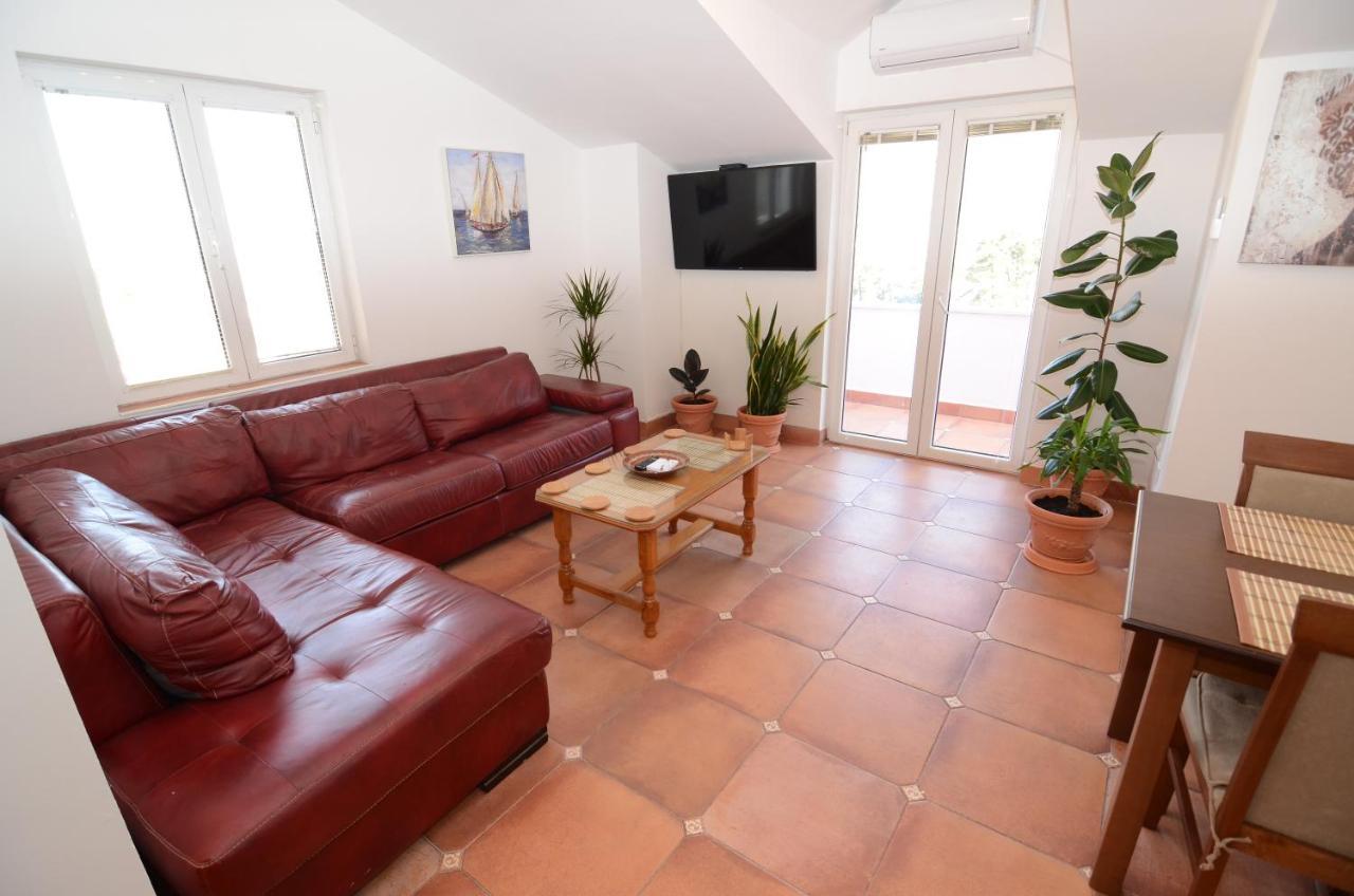 Maritimo Apartments Kotor Luaran gambar