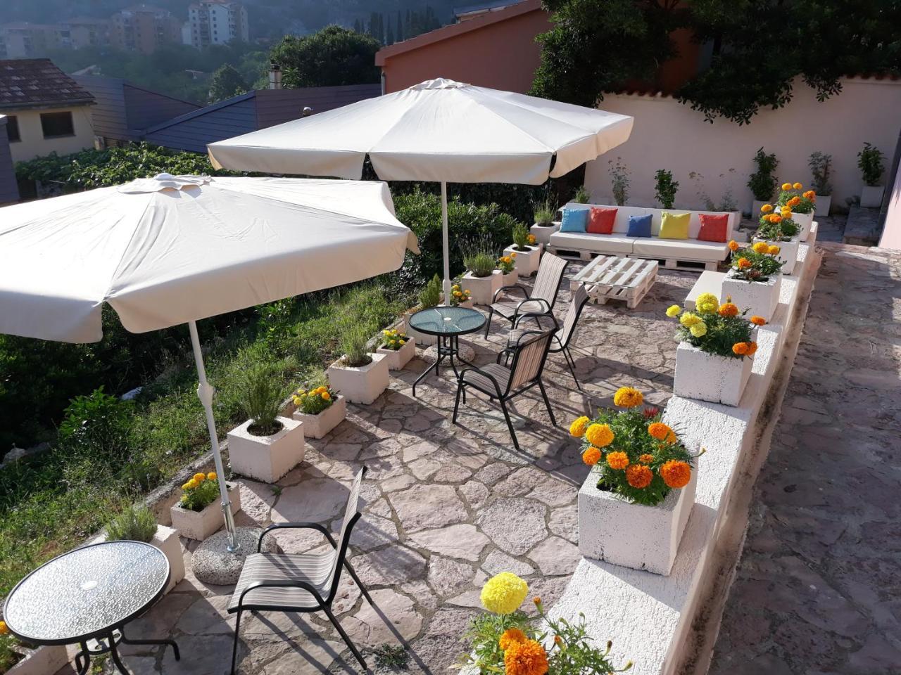Maritimo Apartments Kotor Luaran gambar